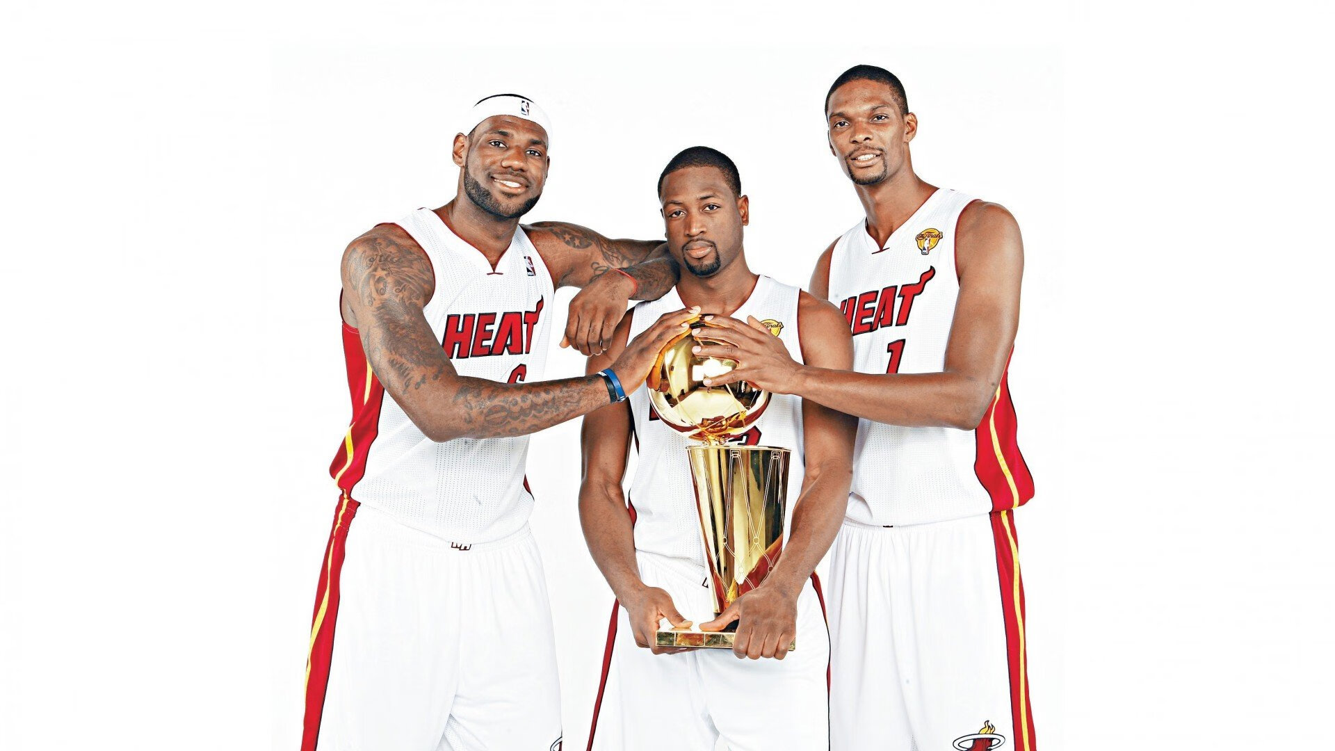 年度焦点之战之夜，爱德华兹关键回合不手软，一战封神