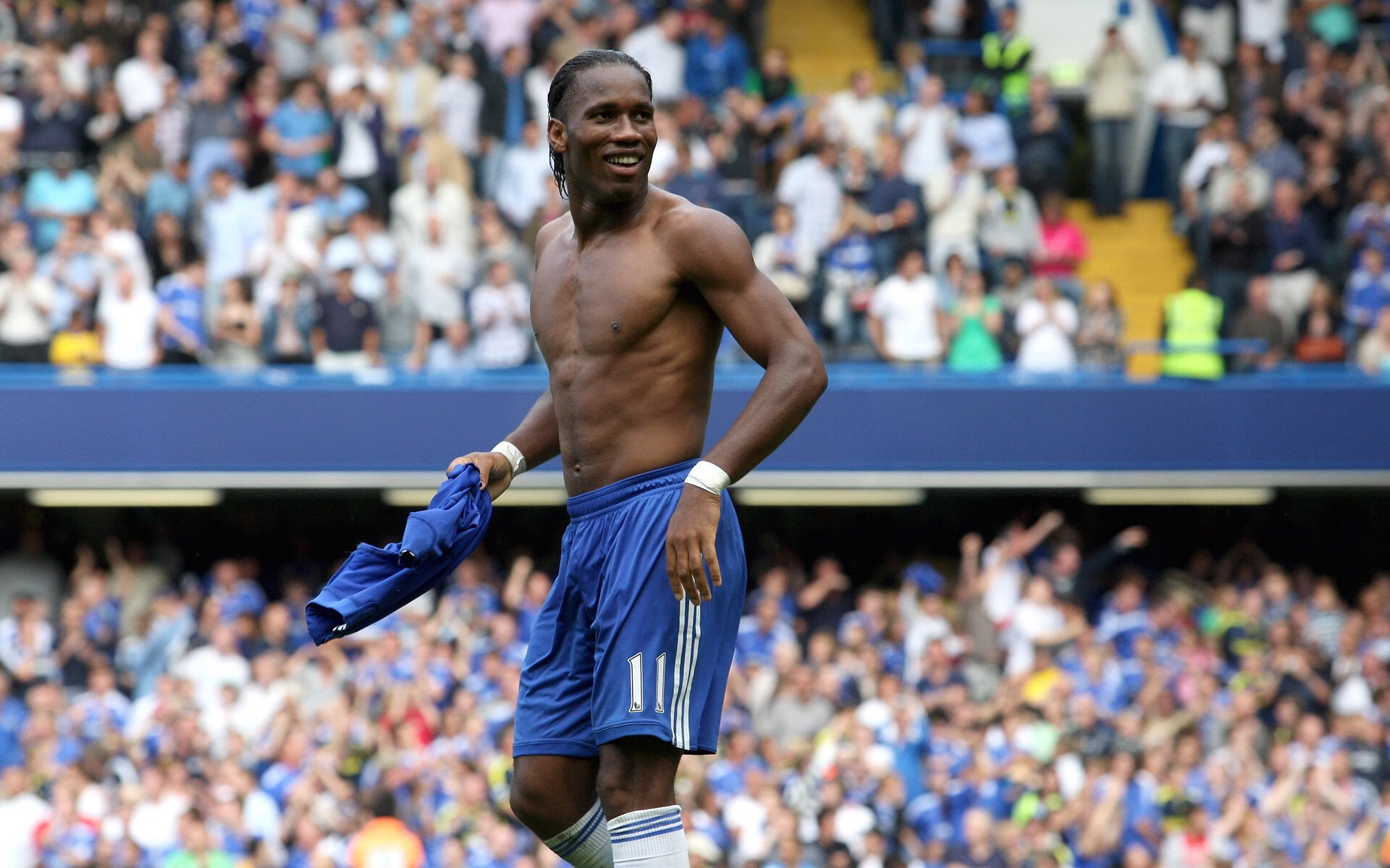 孤胆英雄C罗扛起全队,牙买加生死战逆袭亚特兰大