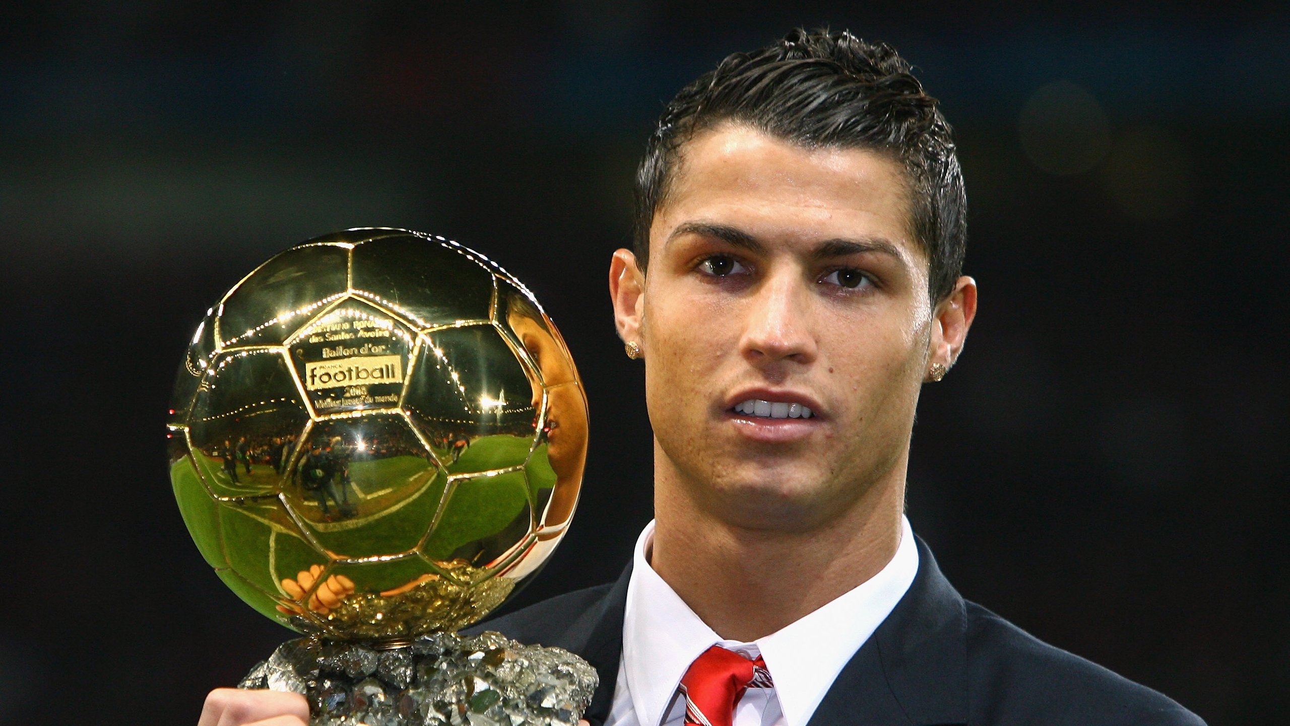 绿茵场上的东方雄狮,当辽宁队欧冠式淘汰雄鹿